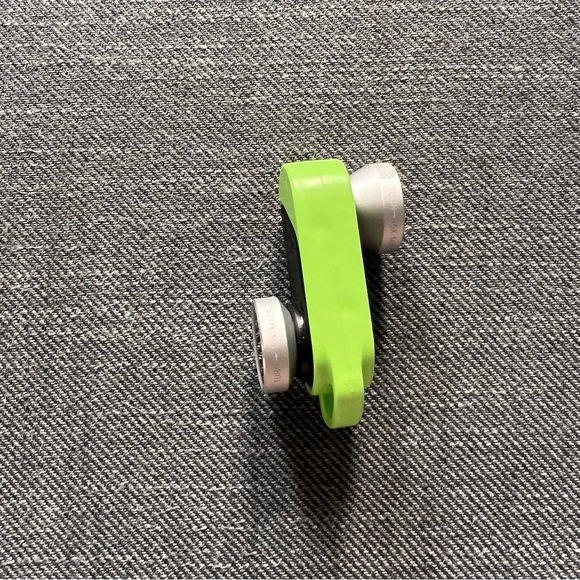 NWOT Olloclip 4in 1 lens for iPhone 6/6s and 6/6s plus - Picture 2 of 3